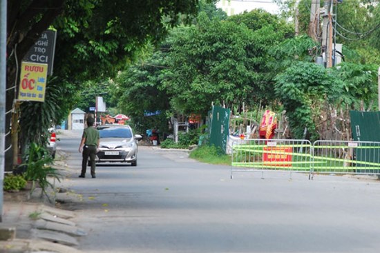 Hà Nội: Phong tỏa một ngõ ở quận Hà Đông liên quan giám sát công trình mắc COVID-19