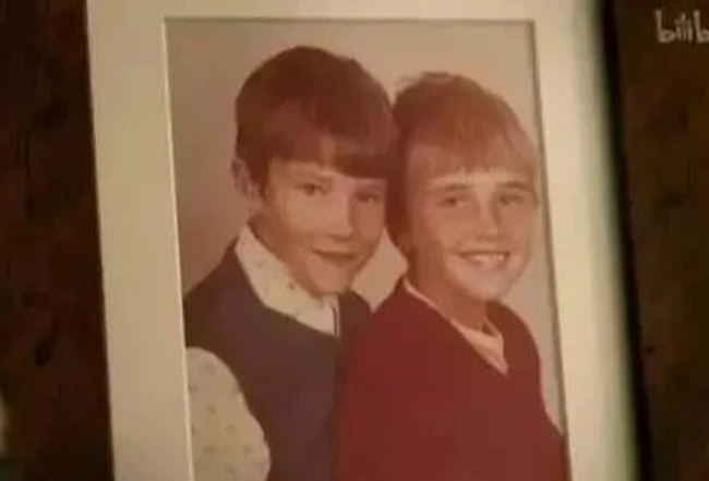 Sống cùng mái nhà, người anh là tỷ phú, người em suốt đời thất bại: Cách giáo dục của bố mẹ quyết định số phận của con cái ra sao?-1