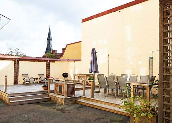 Căn hộ 1 phòng ngủ với thiết kế sàn mở tận dụng được tối đa không gian, đem lại cảm giác vừa rộng rãi vừa ấm áp và vô cùng tiện dụng-22