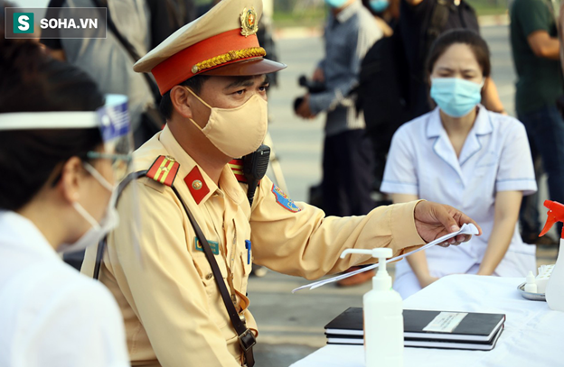 CSGT trong đại dịch Covid-19: Có những nỗi sợ còn hơn cả cái chết-19