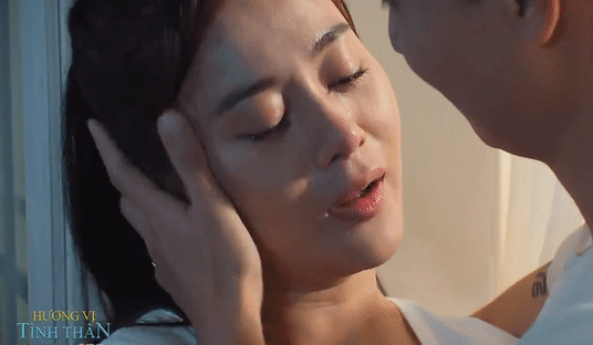 Hương vị tình thân tập 100, Nam ôm Long khóc, bà Xuân bị chồng cảnh cáo-2