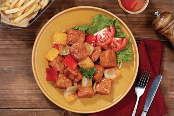 Mách chị em bí quyết làm món&nbsp;bò lúc lắc đơn giản mà thơm ngon, ngọt thịt chồng con mê tít-5