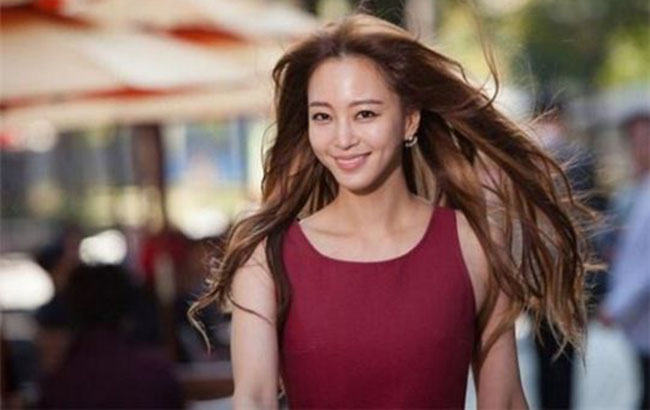 Bị cô vợ từng lùn - mập - xấu ly dị, người chồng hối hận muộn màng, câu nói cuối cùng của cô khiến anh tiếc đứt ruột”-2