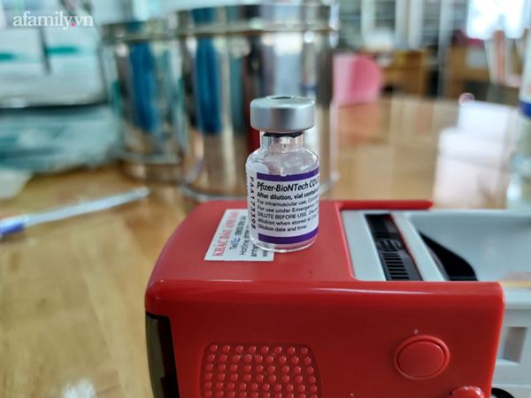 TP.HCM tiêm vắc xin mũi 2 Pfizer cho người tiêm mũi 1 Moderna: Dân hỏi văn bản chỉ đạo, bác sĩ cứng họng-1
