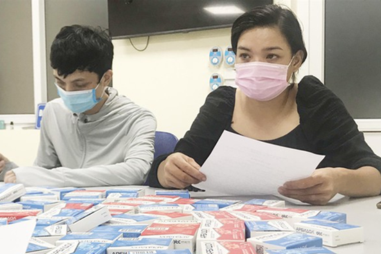 Thu mua 1.000 viên thuốc điều trị Covid-19 trên mạng, bán kiếm lời