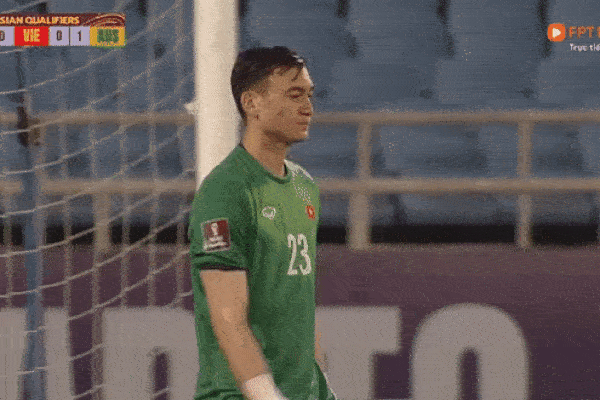 Vì sao tuyển Việt Nam không được hưởng penalty dù cầu thủ Australia để bóng chạm tay?-2