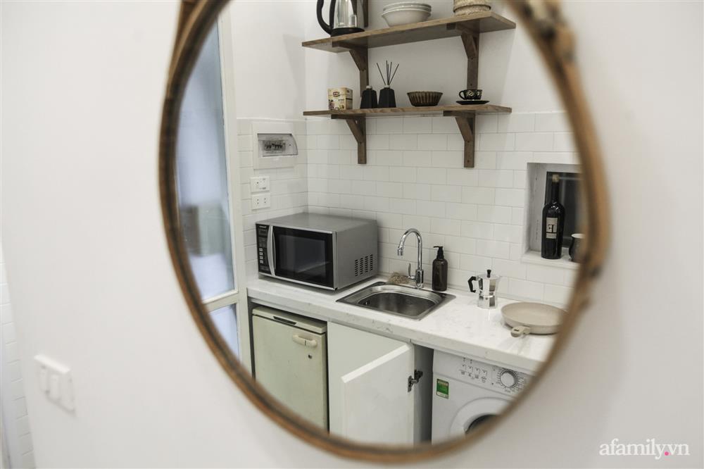 Phòng tắm chật hẹp 1,5m² theo phong cách Scandinavian cân mọi trở ngại của chàng trai độc thân ở Hà Nội-7