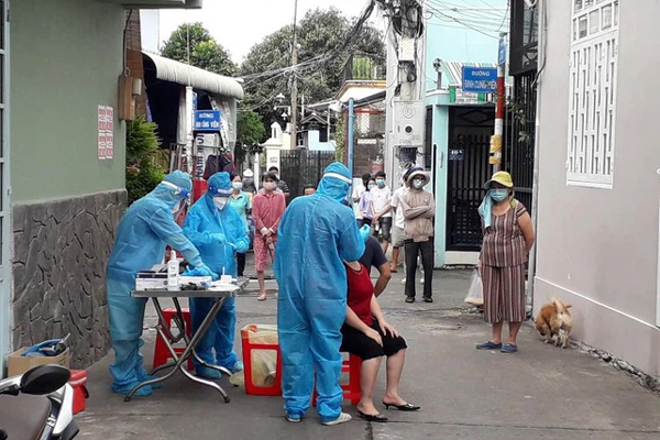 Sự thật đằng sau câu chuyện bà ngoại rút ống thở của cháu gái mới sinh được đăng tải trên fanpage Giang Kim Cúc và các Cộng sự-2