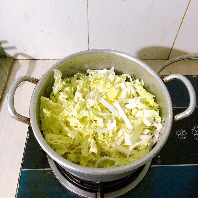 Không muốn tăng cân thì cứ nấu ngay bát canh này thay cơm: Vừa ấm bụng, vừa đủ chất!-3