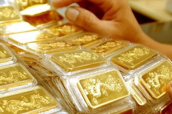 Giá vàng hôm nay 8/9: USD hồi phục, gây áp lực lên vàng