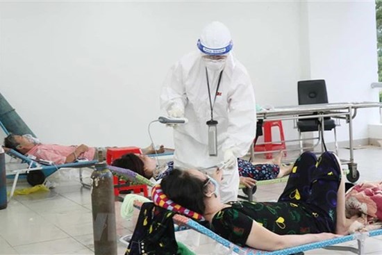 Bác sĩ trong tâm dịch 115: Làm việc 200 - 300% sức lực, chỉ lơ là 1 phút là có thể lây nhiễm Covid-19