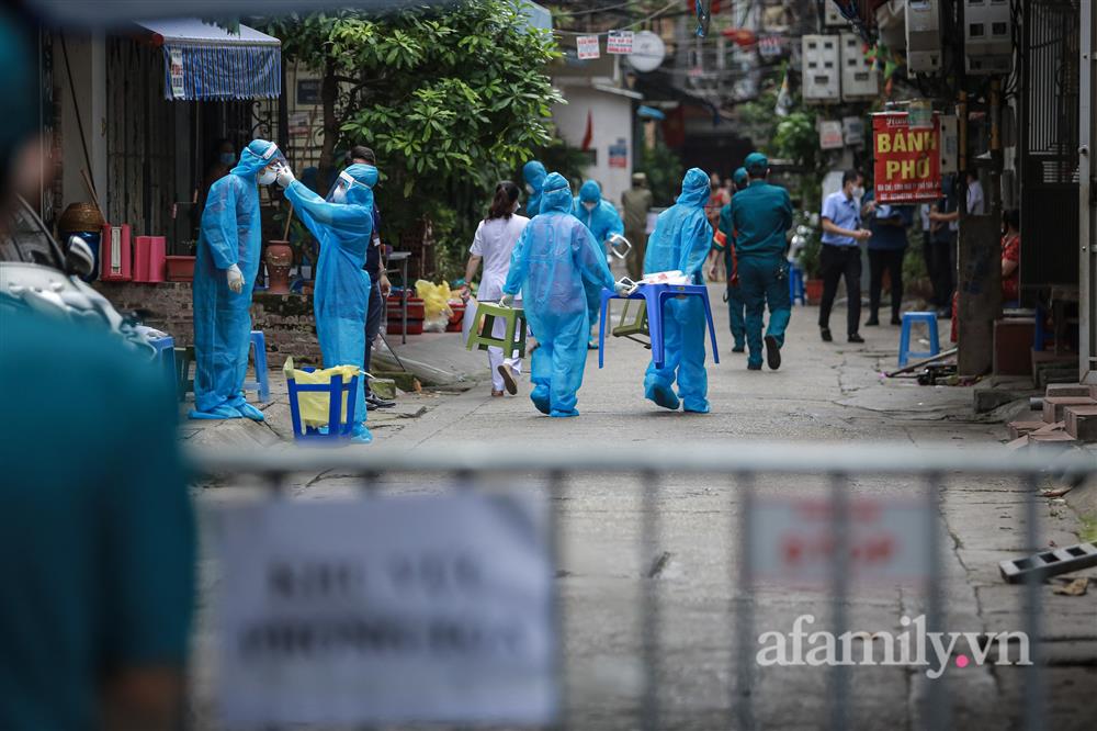 Hà Nội: Phong tỏa khu dân cư 800 dân ở phường Phúc Xá vì một gia đình 4 người dương tính SARS-CoV-2-1