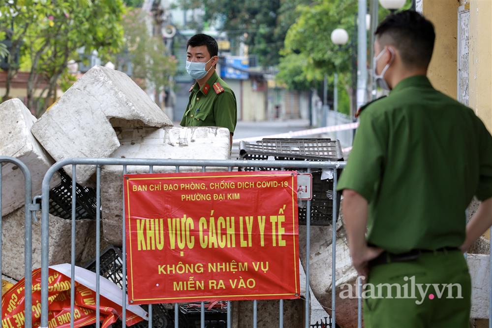 Hà Nội: Phong tỏa chợ Đại Từ vì có tiểu thương nghi mắc COVID-19-8