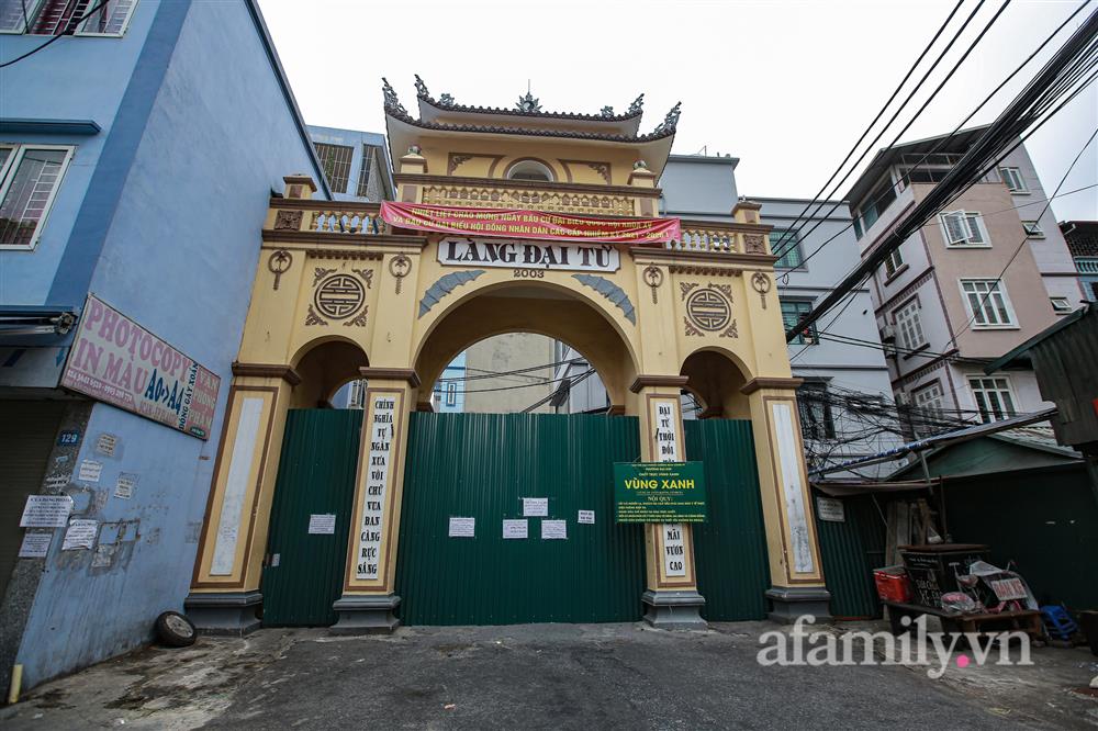 Hà Nội: Phong tỏa chợ Đại Từ vì có tiểu thương nghi mắc COVID-19-10