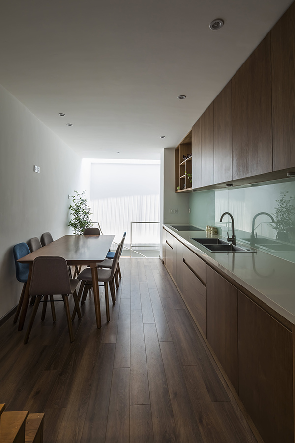 Với thiết kế này, nhà ống có chiều ngang chỉ 3m vẫn luôn thoáng mát-10