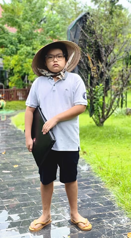 Bi Béo nhà Xuân Bắc phát biểu đầy trăn trở về lễ khai giảng, khán giả đang nghiêm túc theo dõi thì suýt bật ngửa vì câu chốt cuối-2