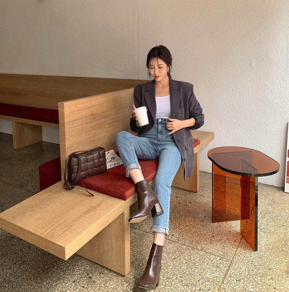 Tủ đồ cơ bản của nàng 30+: Cứ có 7 món đồ này thì sẽ luôn tinh tế, không bao giờ lo mặc xấu-15