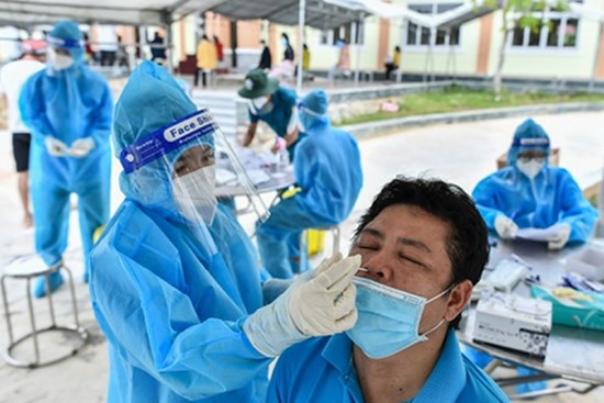 Thêm 12.663 người mắc Covid-19, TP.HCM và Bình Dương đều giảm F0