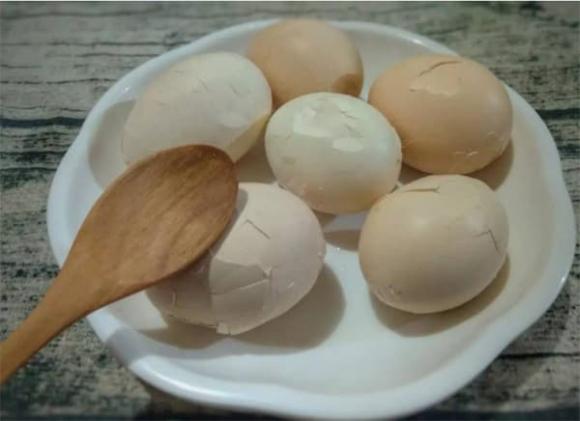 Thịt, rau, nước và trứng để qua đêm, cái nào không ăn được? Bạn có ăn nhầm không?-6