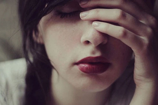 Một lần tan làm về sớm, nghe được câu nói của vợ mà tôi kinh hãi không thể tin nổi-2