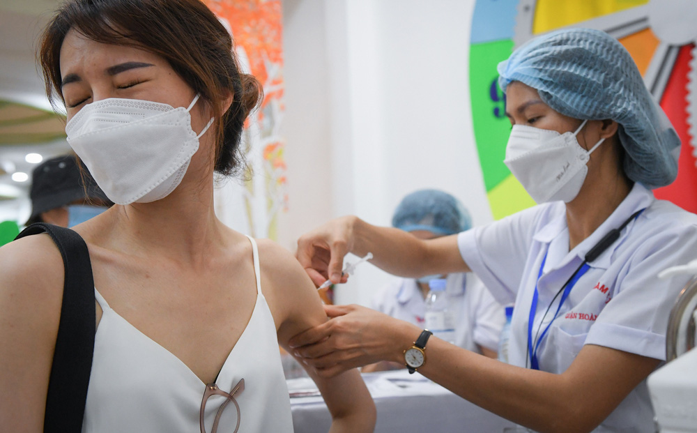 Hà Nội đang thần tốc tiêm chủng và xét nghiệm toàn dân như thế nào?-1