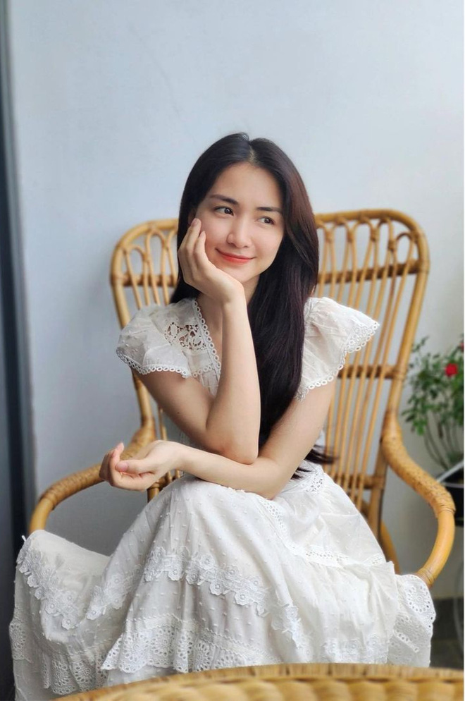 Hòa Minzy dạo này chăm biến hình thế: Lúc thì đằm thắm chuẩn mẹ bỉm, khi lại hóa nữ sinh trung học cực xì tin-6