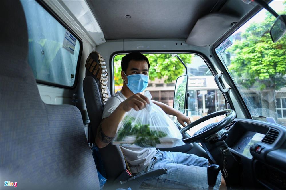 Hàng bún đậu ở Hà Nội vừa mở đã bán hơn trăm suất mang đi-6
