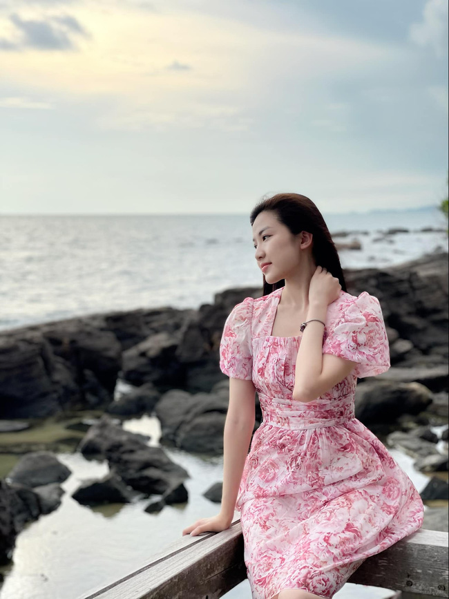 Lương Thanh (11 Tháng 5 Ngày) chuẩn bánh bèo chính hiệu: Style ngập váy vóc, nhưng nhờ khéo chọn nên không bao giờ bị quê-9