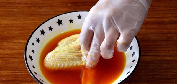 Cánh gà và chân gà nướng theo cách này, có thể làm bằng nồi cơm điện, thịt mềm thơm ngon hơn nhà hàng-5