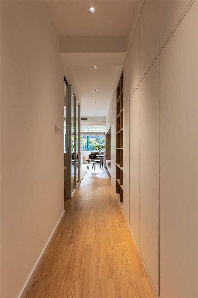 Căn nhà ống trải dài và cuộc đại phẫu thuật thành công ngoài sức tưởng tượng, chỉ 35m2 nhưng có tới 8 khu vực chức năng tiện dụng-2