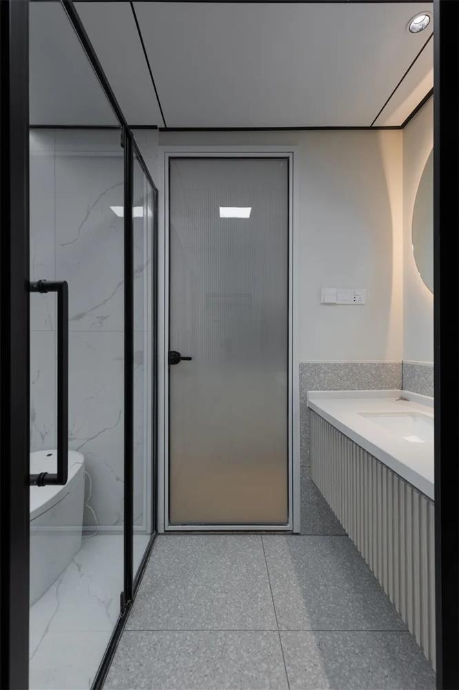 Căn nhà ống trải dài và cuộc đại phẫu thuật thành công ngoài sức tưởng tượng, chỉ 35m2 nhưng có tới 8 khu vực chức năng tiện dụng-6