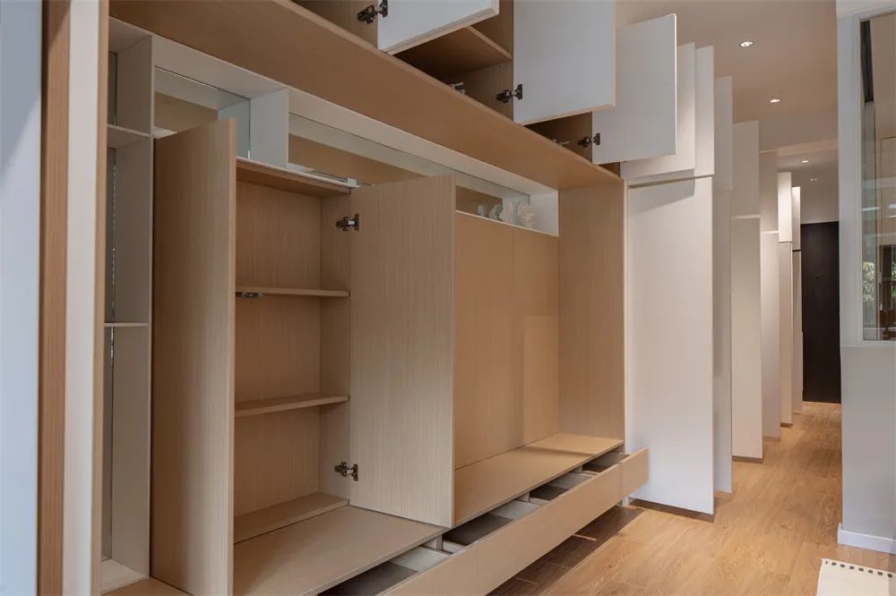 Căn nhà ống trải dài và cuộc đại phẫu thuật thành công ngoài sức tưởng tượng, chỉ 35m2 nhưng có tới 8 khu vực chức năng tiện dụng-14