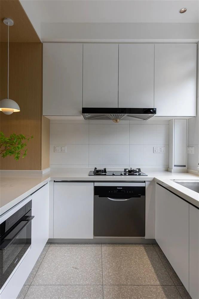 Căn nhà ống trải dài và cuộc đại phẫu thuật thành công ngoài sức tưởng tượng, chỉ 35m2 nhưng có tới 8 khu vực chức năng tiện dụng-24