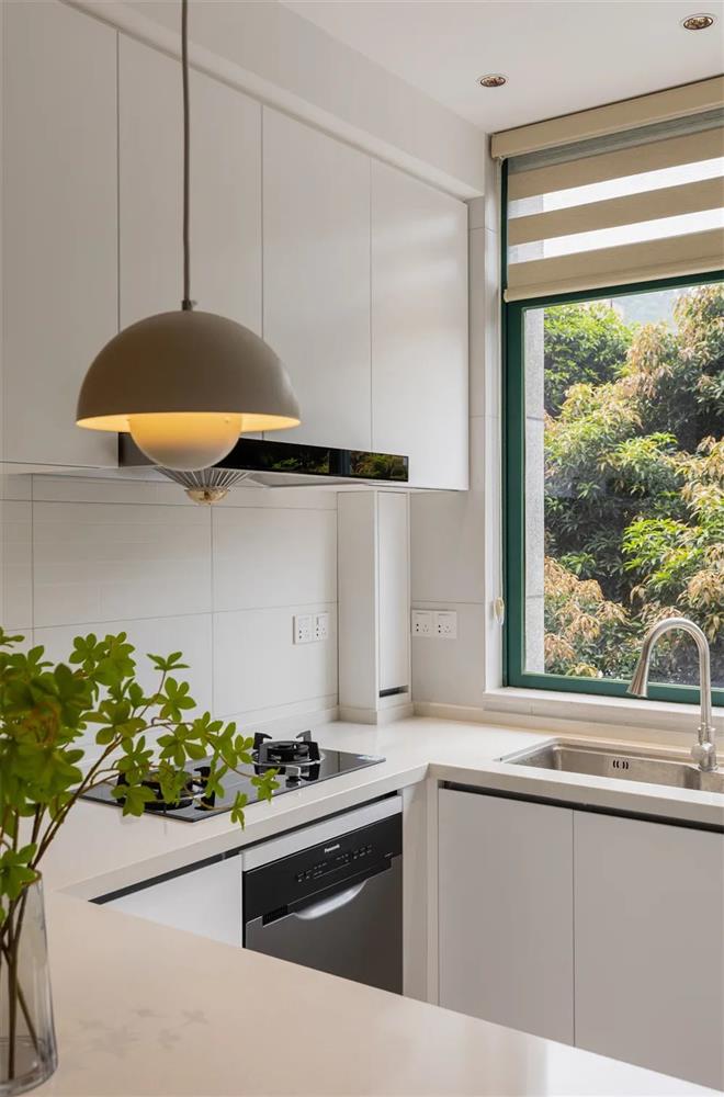 Căn nhà ống trải dài và cuộc đại phẫu thuật thành công ngoài sức tưởng tượng, chỉ 35m2 nhưng có tới 8 khu vực chức năng tiện dụng-26