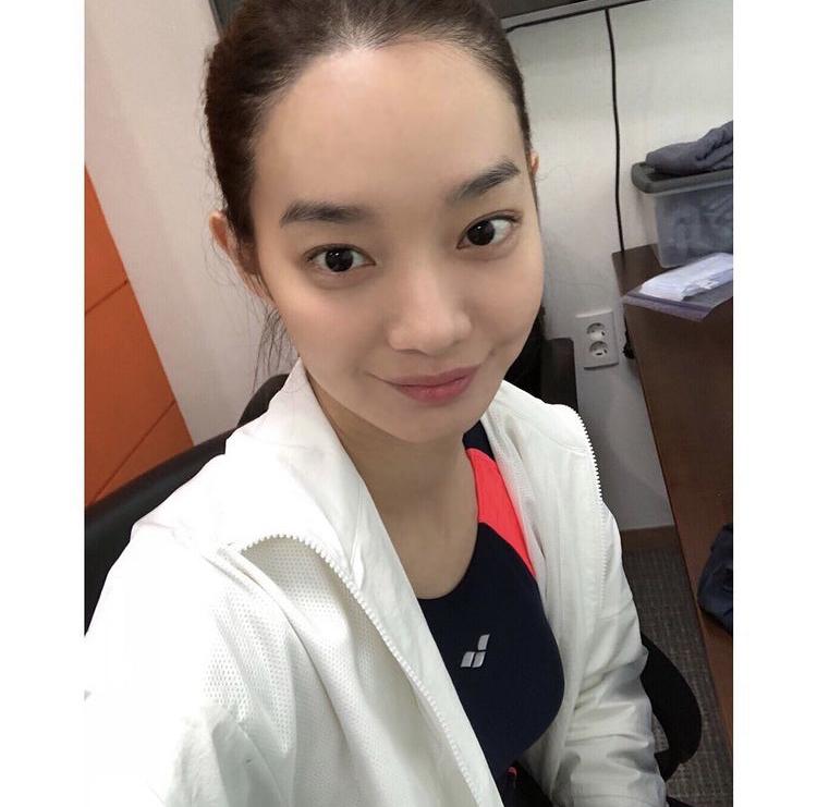 Bí quyết gìn giữ vẻ đẹp không tì vết của Shin Min Ah ở tuổi U40-7