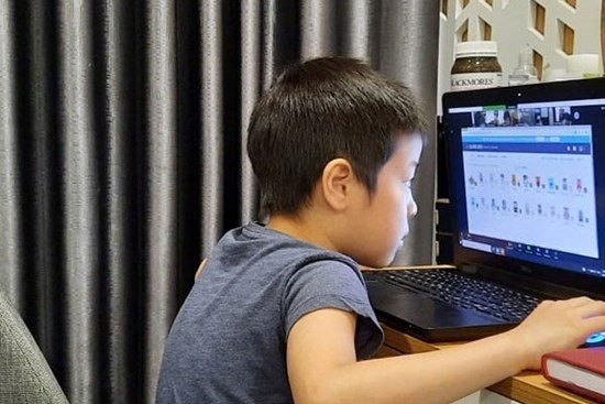 Phụ huynh mong giảm môn, giảm thời gian học online với lớp 1