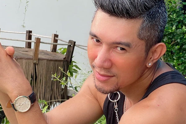 Lương Bằng Quang được về nhà sau 4 tháng kẹt trên đảo, cọ toilet kiếm sống-8