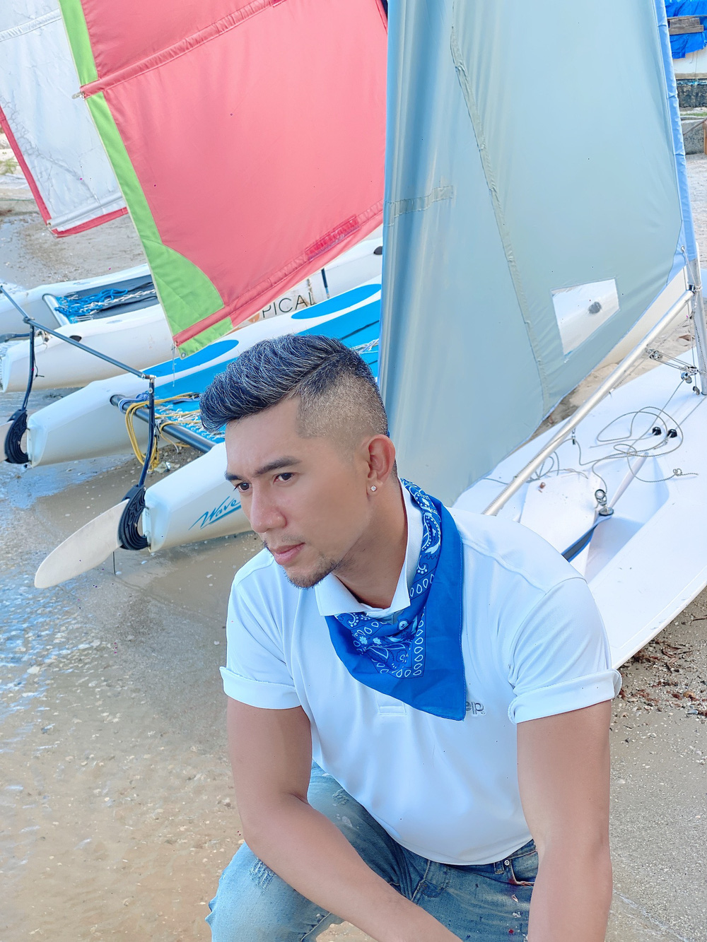 Lương Bằng Quang: 4 tháng kẹt ở Phú Quốc, làm bảo vệ, cọ toilet để mưu sinh-1