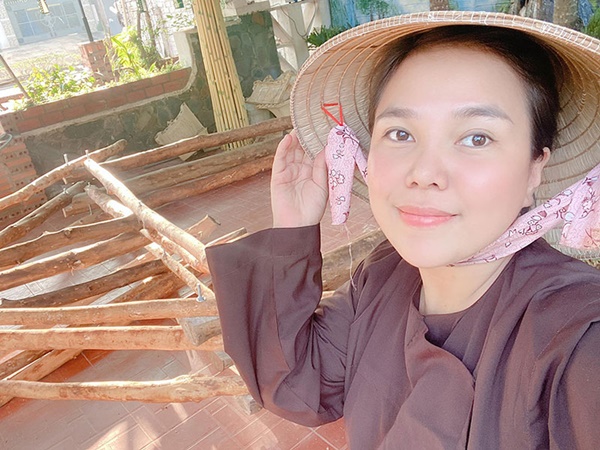 Giang Kim Cúc đã làm gì mà lúc được ca ngợi là nữ chiến binh, khi lại bị nghi trục lời từ thiện?-2