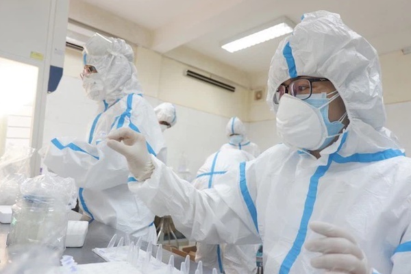 Trung tâm y tế huyện phát hiện 11 cán bộ, nhân viên dương tính với SARS-CoV-2-2