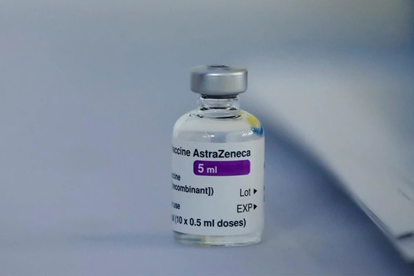 Những dấu hiệu cảnh báo phản ứng nghiêm trọng sau khi tiêm vắc xin AstraZeneca-1