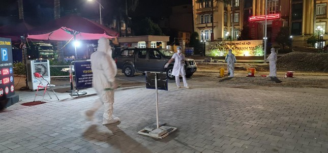 Hà Nội: Ca dương tính SARS-CoV-2 giao hơn 100 đơn hàng trong khu chung cư Rivera Park-3