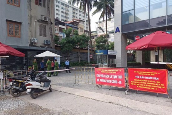 Hà Nội: Ca dương tính SARS-CoV-2 giao hơn 100 đơn hàng trong khu chung cư Rivera Park