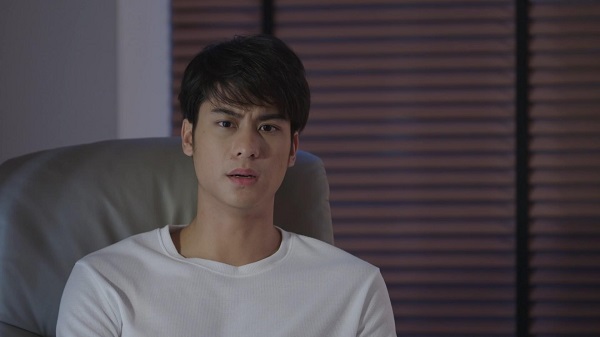 Đang cãi nhau với vợ thì tôi bị bố vợ hắt cả xô nước đá vào người-1