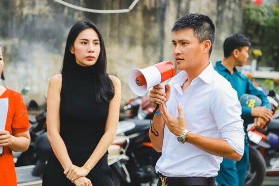Thủy Tiên bị netizen mỉa mai vì phát ngôn 'Đừng chỉ tay vào người khác' trong quá khứ