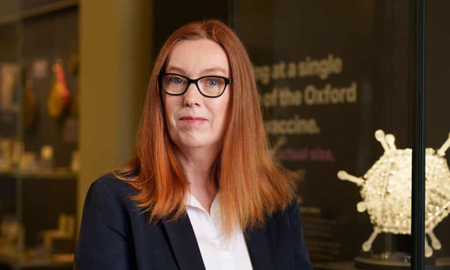 Mẹ đẻ của vaccine AstraZeneca nói về việc có nên tiêm mũi 3 tăng cường vaccine phòng COVID-19 hay không-1