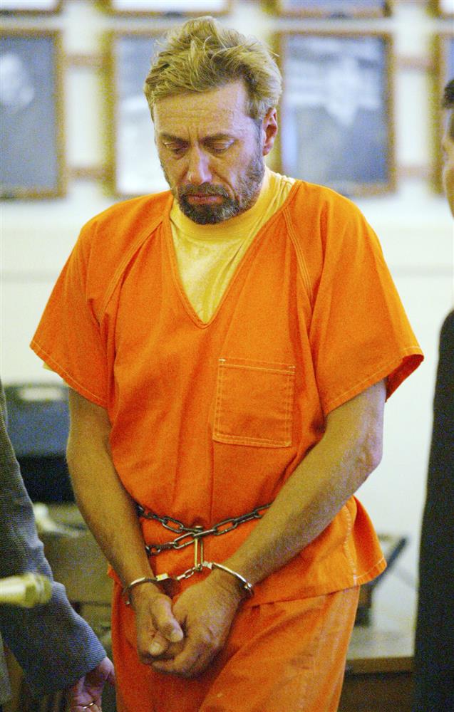 Khách đến chơi lần lượt biến mất, thiếu nữ bàng hoàng phát hiện tội ác diễn ra hàng ngày trong nhà mình, kẻ thủ ác ở ngay bên cạnh-12