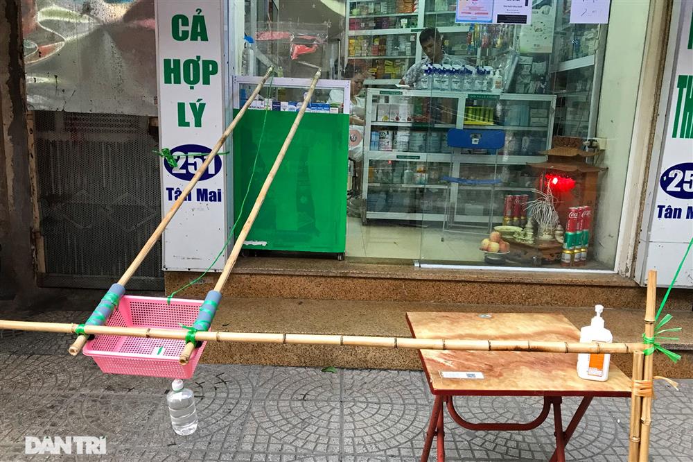 Những kiểu mua bán lạ mắt trong thời gian giãn cách xã hội ở Hà Nội-1