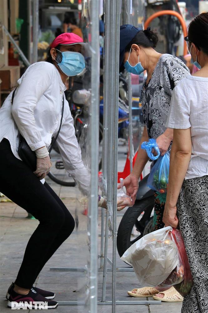 Những kiểu mua bán lạ mắt trong thời gian giãn cách xã hội ở Hà Nội-4