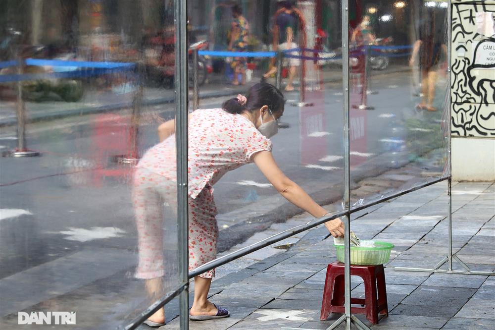Những kiểu mua bán lạ mắt trong thời gian giãn cách xã hội ở Hà Nội-14
